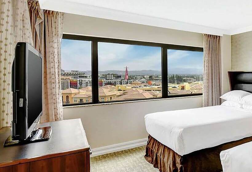 Номер Стандарт 2 Двуспальные Кровати, Embassy Suites By Hilton Anaheim Orange
