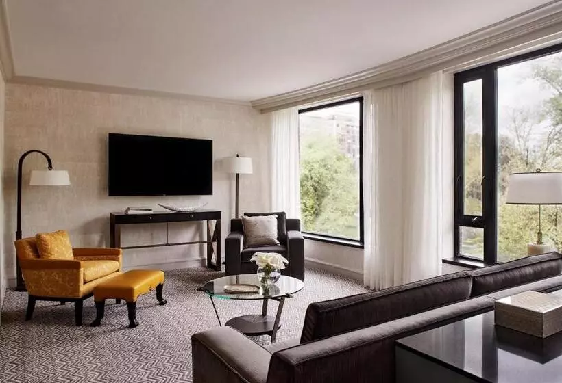 سوئیت با تخت بزرگ, Four Seasons  Boston
