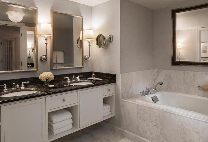 キングサイズベッドのスイートルーム, Four Seasons  Boston