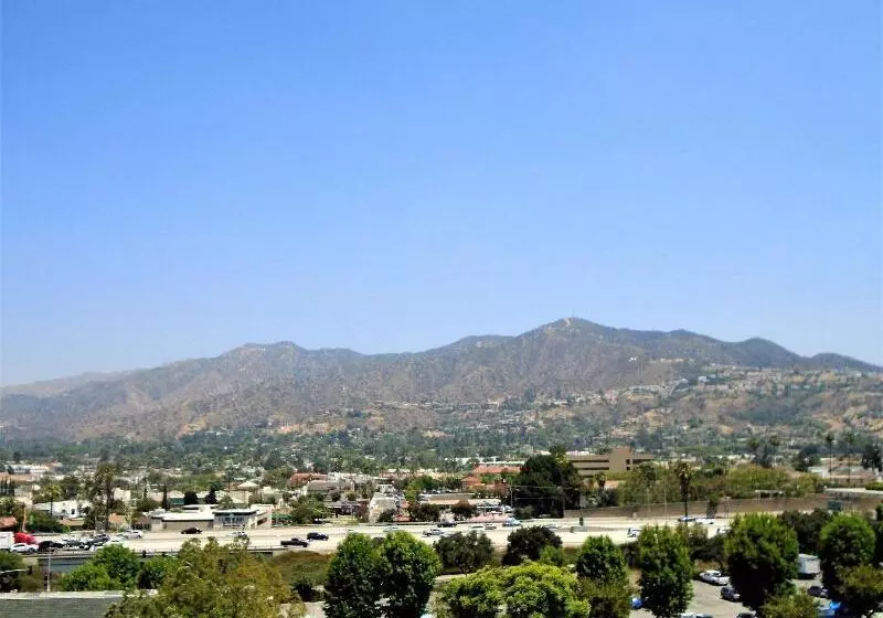 اتاق لوکس با تخت بزرگ, Glendale Express Hotel Los Angeles