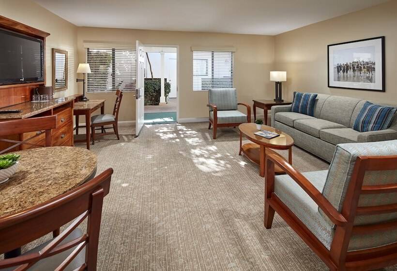 스위트, Glorietta Bay Inn