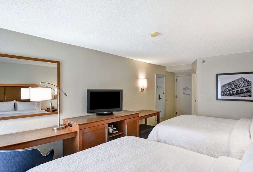 اتاق استاندارد با 2 تخت دوبل, Hampton Inn Columbia I26 Airport
