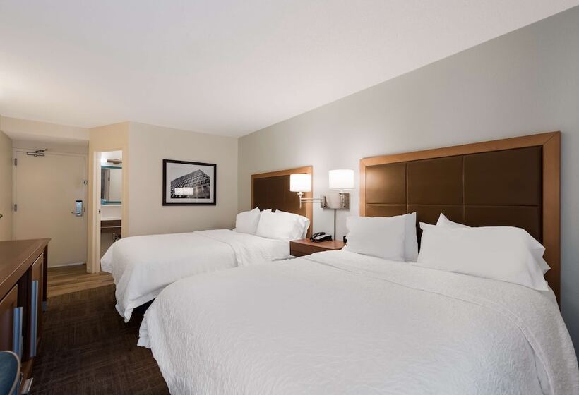 اتاق استاندارد با 2 تخت دوبل, Hampton Inn Columbia I26 Airport