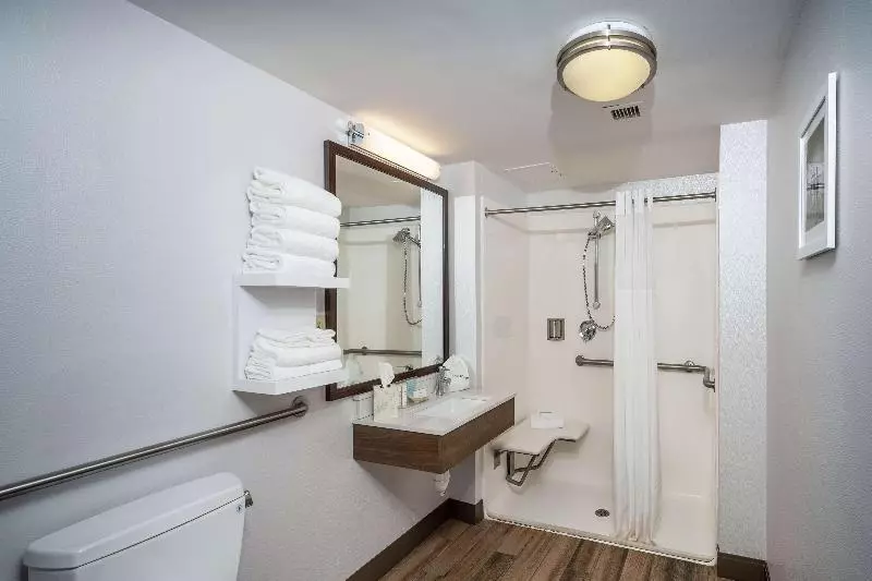 スタンダードルーム, Hampton Inn Fall River/westport
