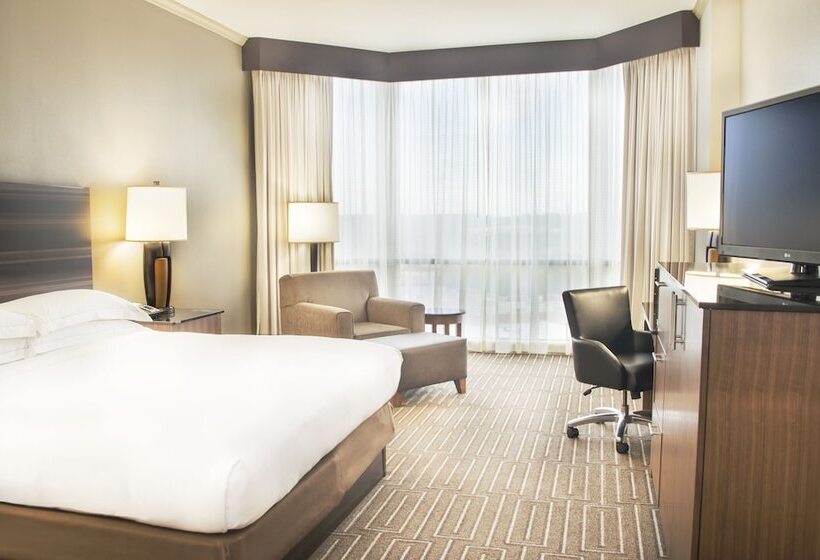 ダブルベッドスタンダードルーム, Hilton Charlotte University Place