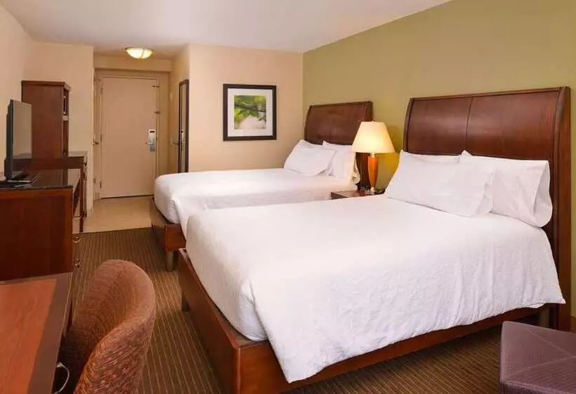 اتاق پرمیوم, Hilton Charlotte University Place