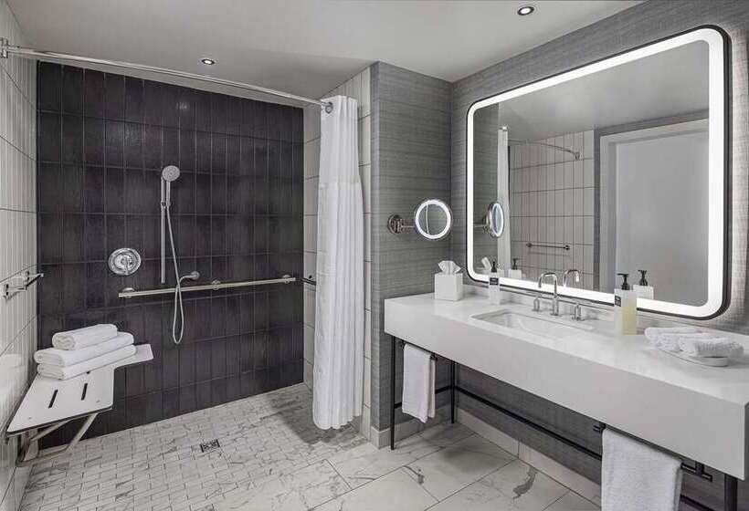 スタンダードルーム, Hilton Charlotte University Place