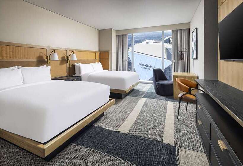 Номер Стандарт, Hilton Charlotte University Place