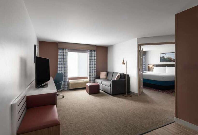 キングサイズベッドのエクゼクティブルーム, Hilton Charlotte University Place