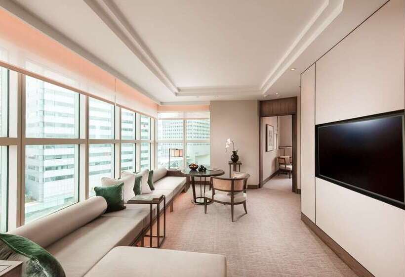 Номер Executive Кровать Кинг, Hilton Charlotte University Place