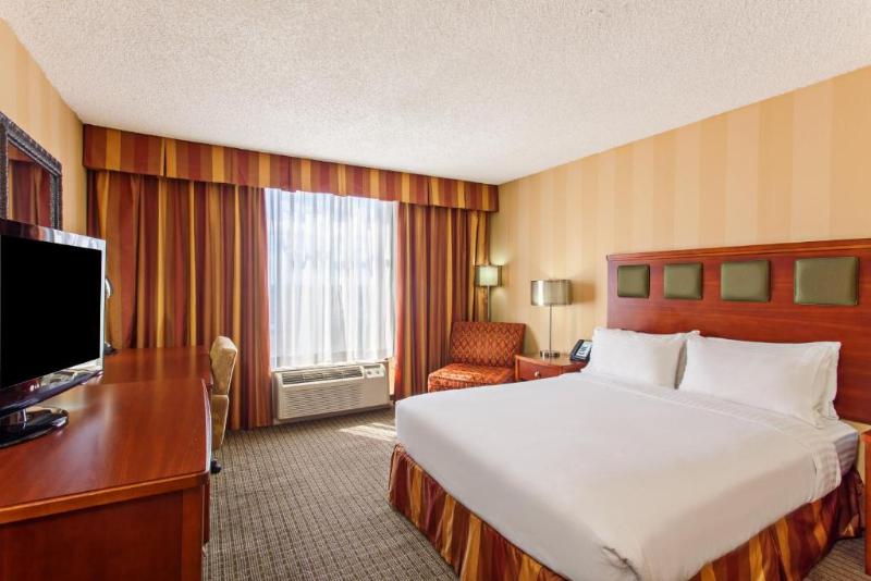 Номер Стандарт Кровать Кинг Адаптированный для Инвалидов, Holiday Inn Sacramento Downtown Arena, An Ihg
