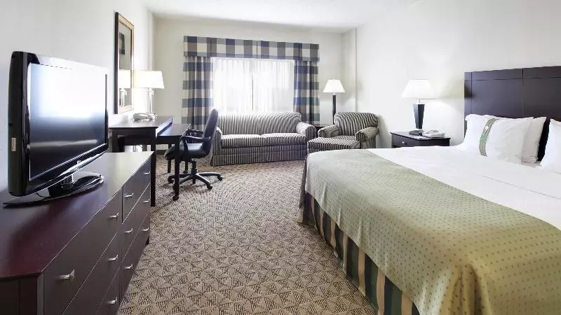 キングサイズベッドのスタンダードルーム, Holiday Inn Springdale Fayetteville Area, An Ihg