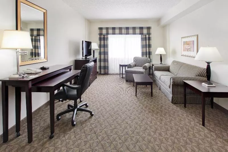キングサイズベッドのスイートルーム, Holiday Inn Springdale Fayetteville Area, An Ihg