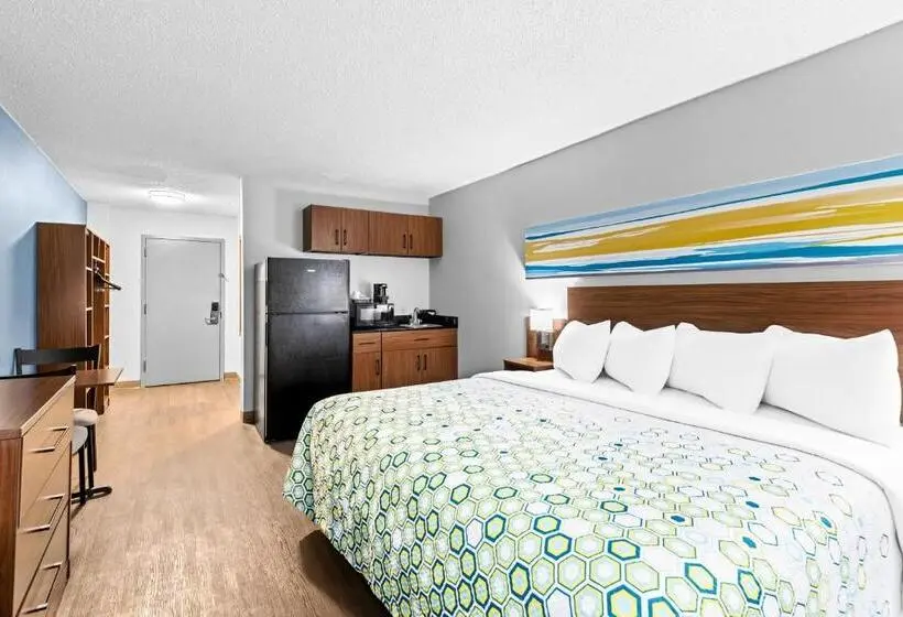 استودیو استاندارد با تخت کینگ, Hometowne Studios By Red Roof & Conference Center Cortland