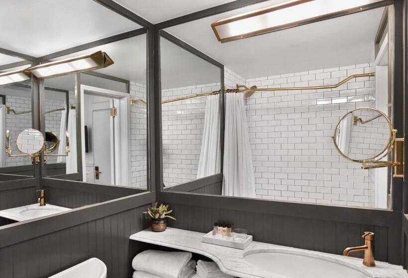 高级客房, Life Hotel New York