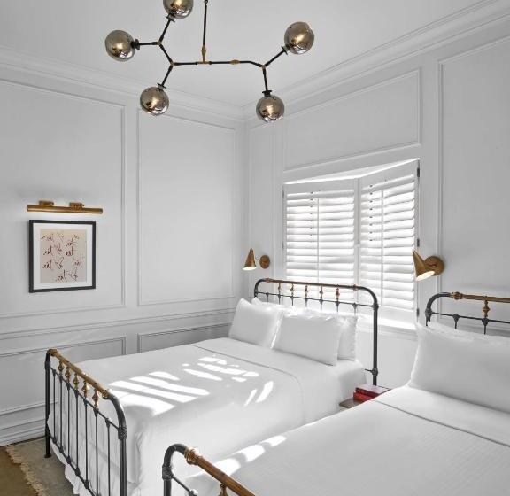 高级客房, Life Hotel New York