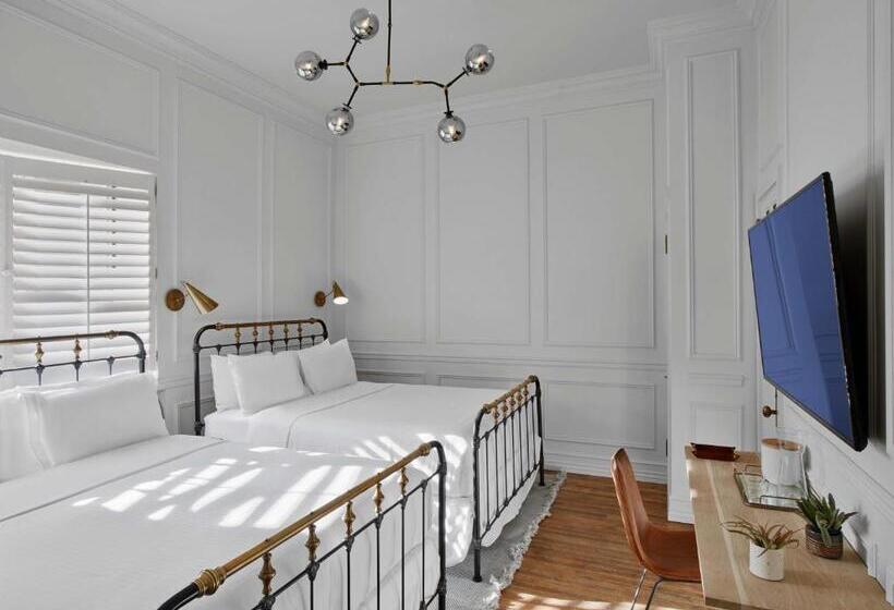 高级客房, Life Hotel New York