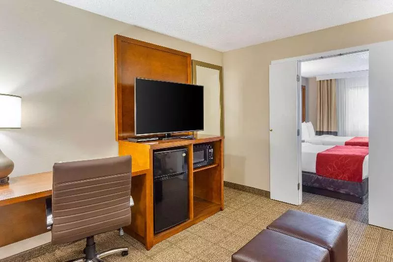 キングサイズベッドのデラックスルーム, Ramada By Wyndham Indiana