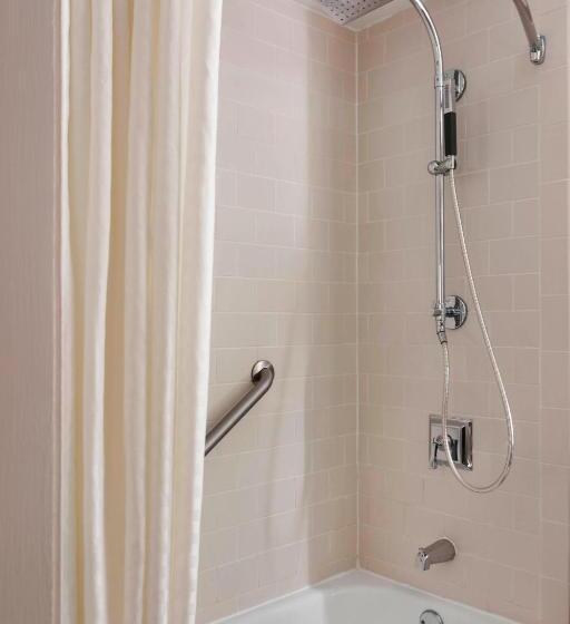 חדר סטנדרט עם מיטת קינג, The Westin Great Southern Columbus