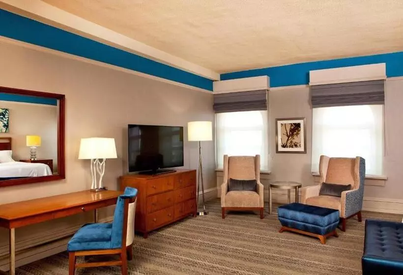سوئیت جونیور با تخت بزرگ, The Westin Great Southern Columbus
