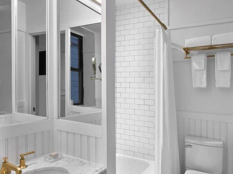 高级客房, Life Hotel New York