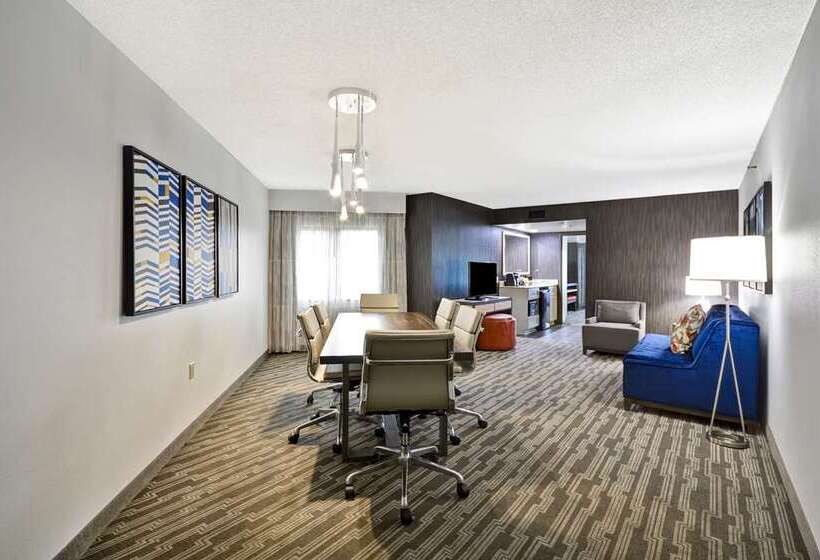 Люкс Кровать Кинг, Embassy Suites Hotel Winston Salem