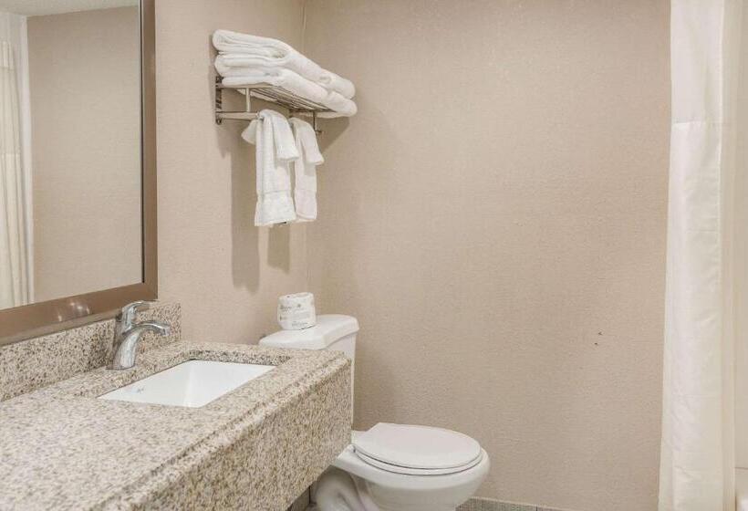 Номер Стандарт, Pocono Inn & Banquet   Stroudsburg