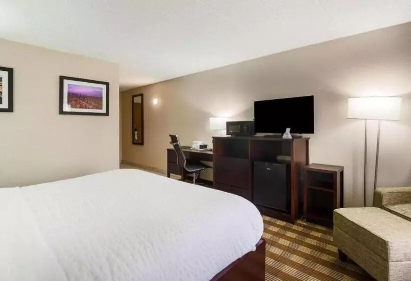 Deluxe-huone King-vuode, Pocono Inn & Banquet   Stroudsburg