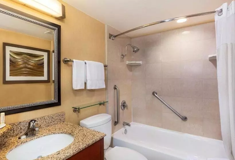 اتاق استاندارد با تخت بزرگ, Courtyard By Marriott Los Angeles Pasadena/monrovia