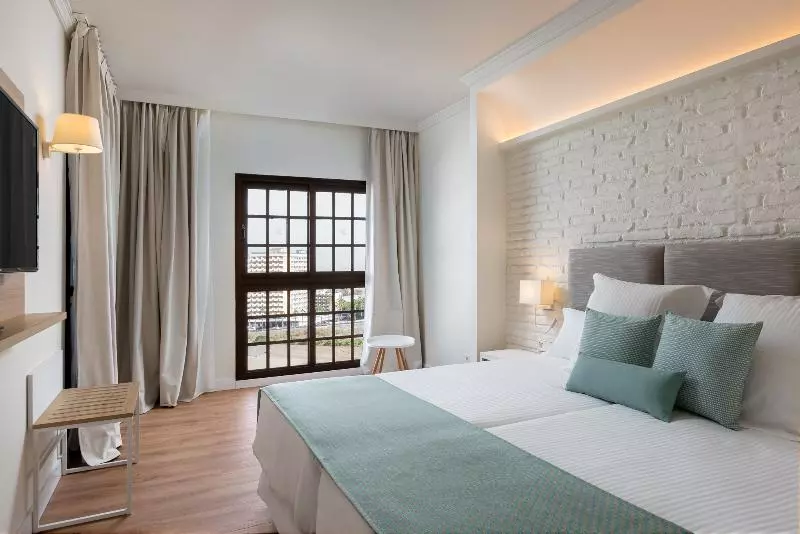 اتاق استاندارد با تخت بزرگ, Crowne Plaza Hotel Foster City San Mateo, An Ihg