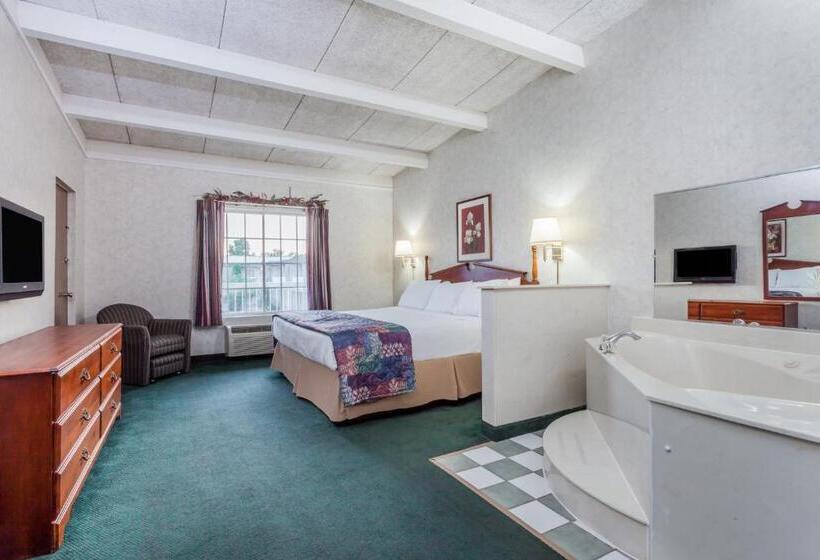 חדר דלוקס עם מיטת קינג, Days Inn & Suites By Wyndham Lexington