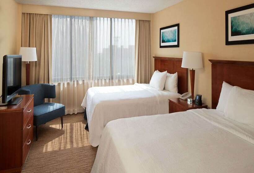 Люкс, Embassy Suites Hotel Winston Salem