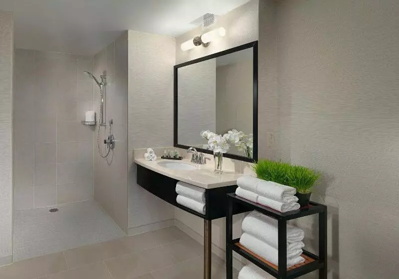 اتاق اجرایی با تخت بزرگ, Bei San Francisco, Trademark Collection By Wyndham