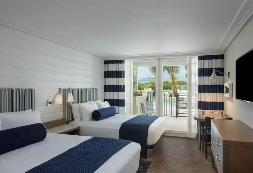 プールビュースタンダードルーム, Hutchinson Shores Resort & Spa