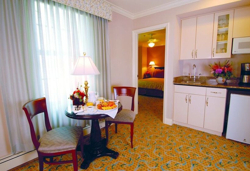 スーペリアースイート, Inn At The Opera