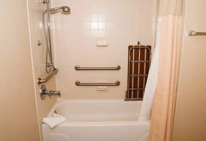 ２ダブルベッドのスタンダードルーム, Quality Inn And Conference Center