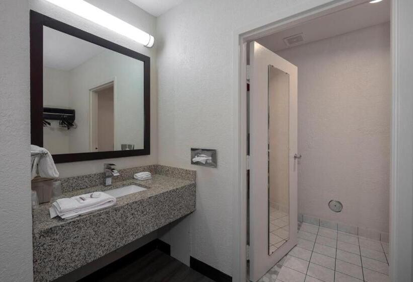 غرفة ديلوكس لذوى الاحتياجات الخاصة, Red Roof Inn Warrenton