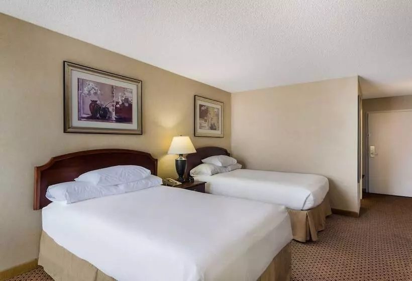 ２ダブルベッドのスタンダードルーム, Red Lion Hotel Cheyenne