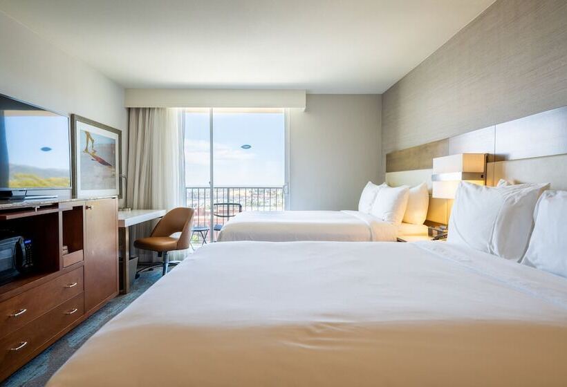 ２ダブルベッドのスタンダードルーム, Crowne Plaza Ventura Beach, An Ihg
