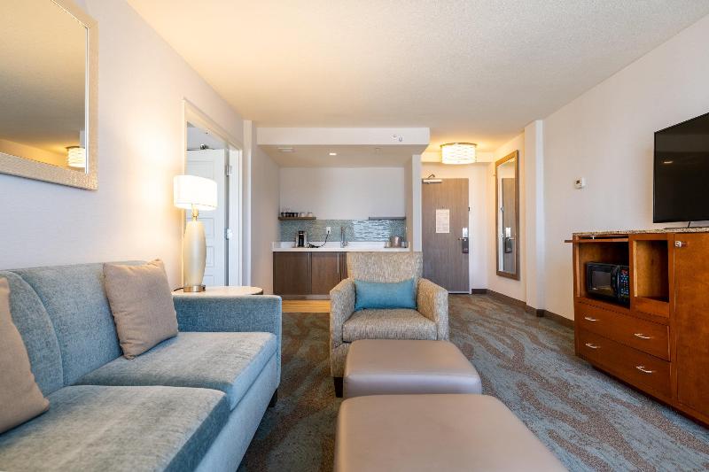 身障者適用スイートルーム, Crowne Plaza Ventura Beach, An Ihg