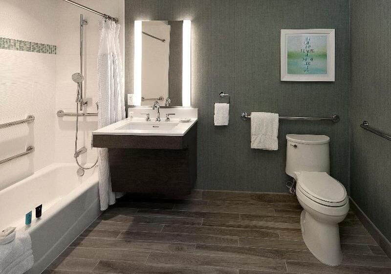 身障者適用スタンダードルーム, Crowne Plaza Ventura Beach, An Ihg