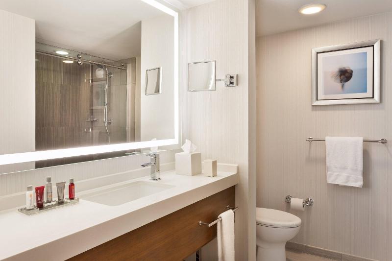 豪华房间, Fort Lauderdale Marriott Harbor Beach Resort & Spa