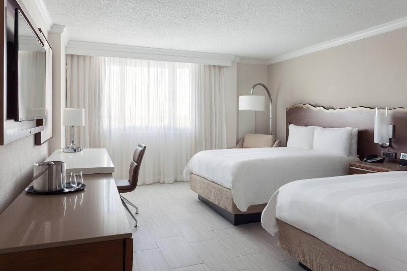 豪华房间, Fort Lauderdale Marriott Harbor Beach Resort & Spa