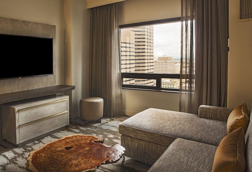 带大床的套房, Hilton Denver City Center