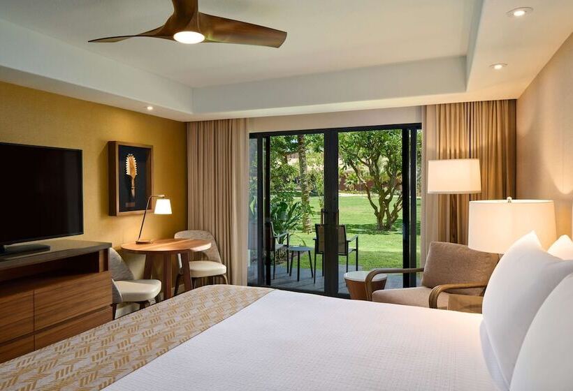 Номер Премиум, Outrigger Kāʻanapali Beach Resort