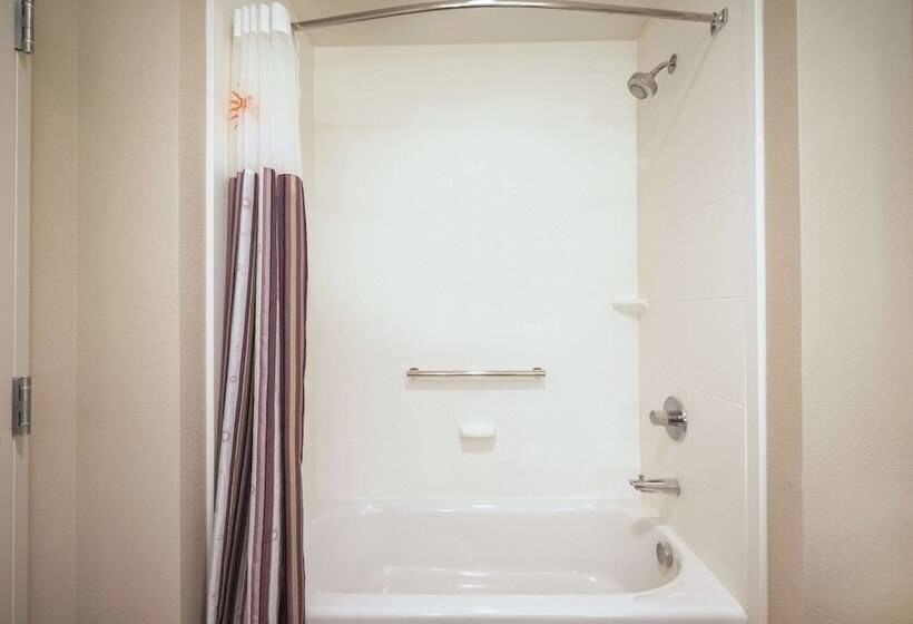 Номер Deluxe, La Quinta Inn By Wyndham Fresno Yosemite