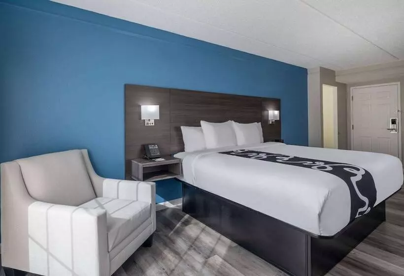 اتاق لوکس, La Quinta Inn By Wyndham Sacramento North