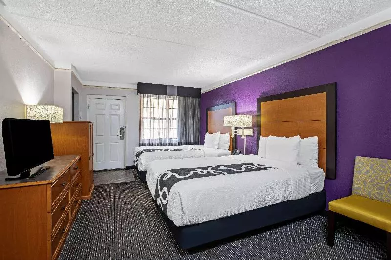 اتاق لوکس, La Quinta Inn By Wyndham Sacramento North