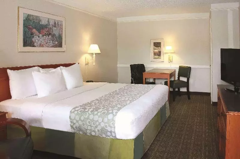 اتاق استاندارد با تخت بزرگ, La Quinta Inn By Wyndham Tyler