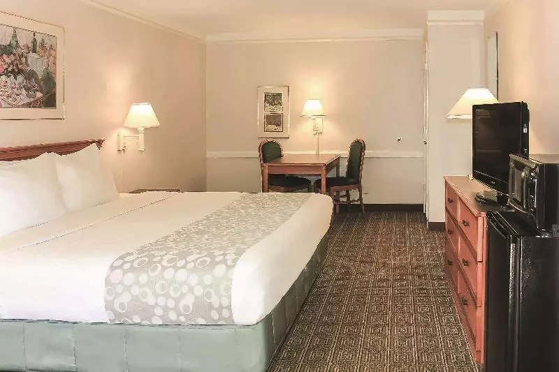 اتاق لوکس با تخت بزرگ, La Quinta Inn By Wyndham Tyler